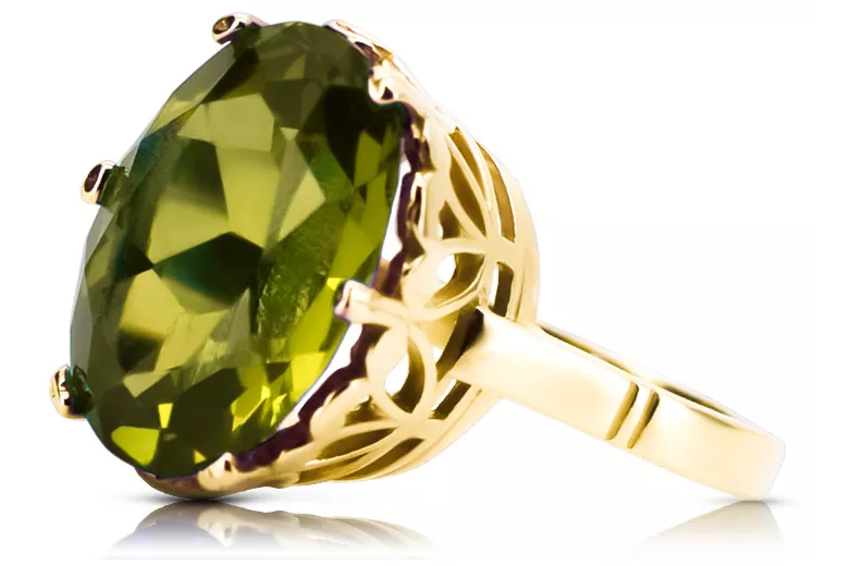 Ring Yellow Peridot 14K Yellow gold Vintage craft vrc130y